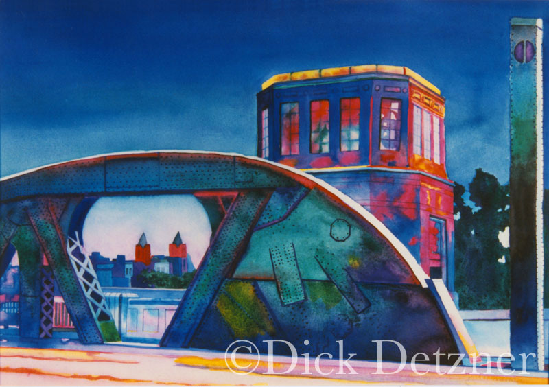 edifice at base of bridge over Chicago River